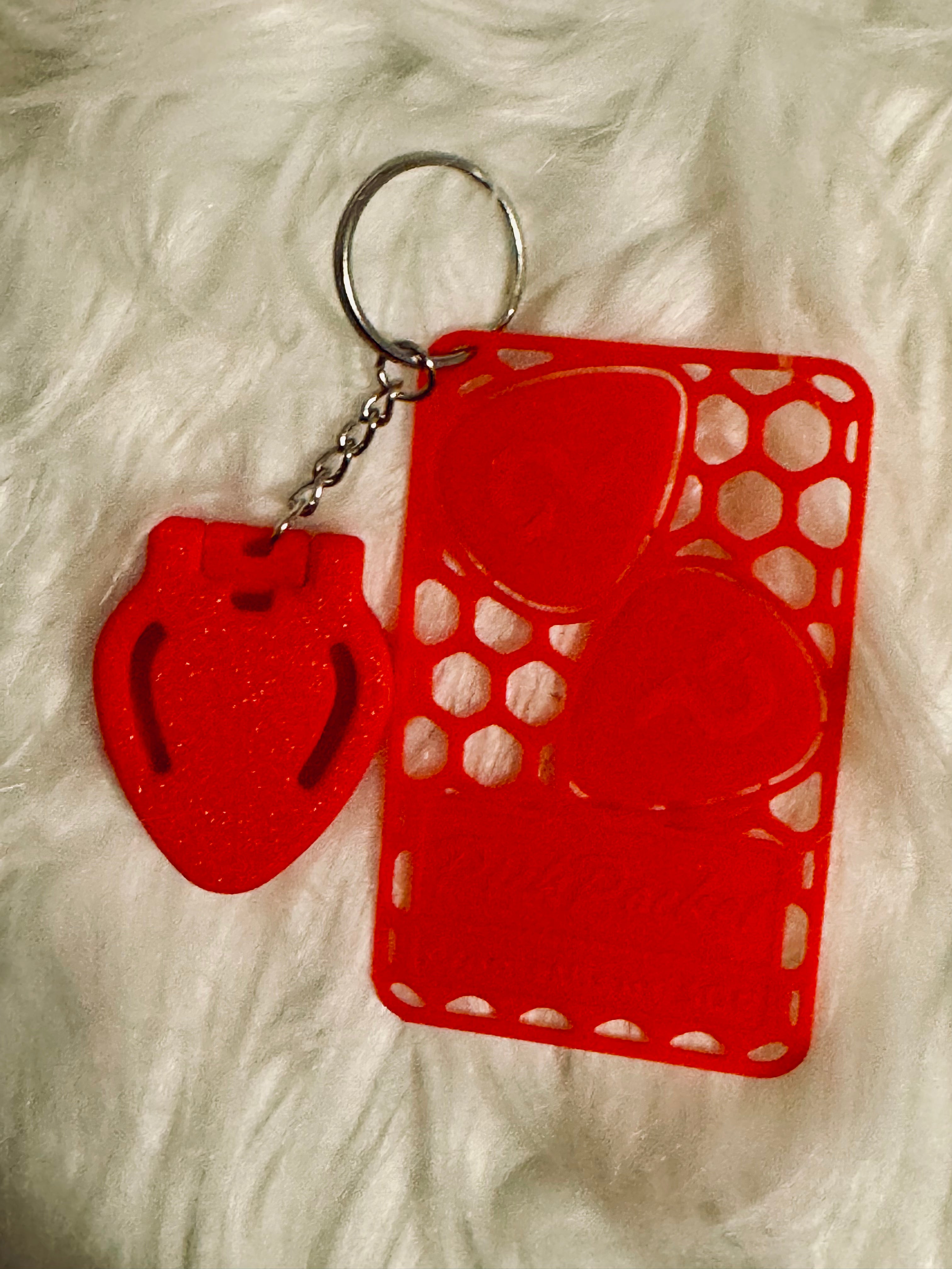 Emergency guitar pick keychain